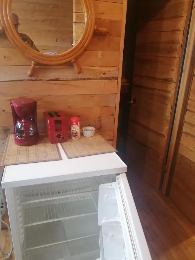 L'Oasis Du Pirate Bed & Breakfast Lévis Екстериор снимка