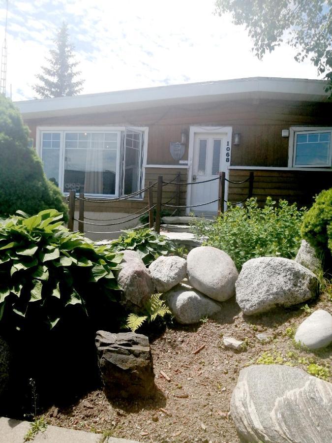 L'Oasis Du Pirate Bed & Breakfast Lévis Екстериор снимка