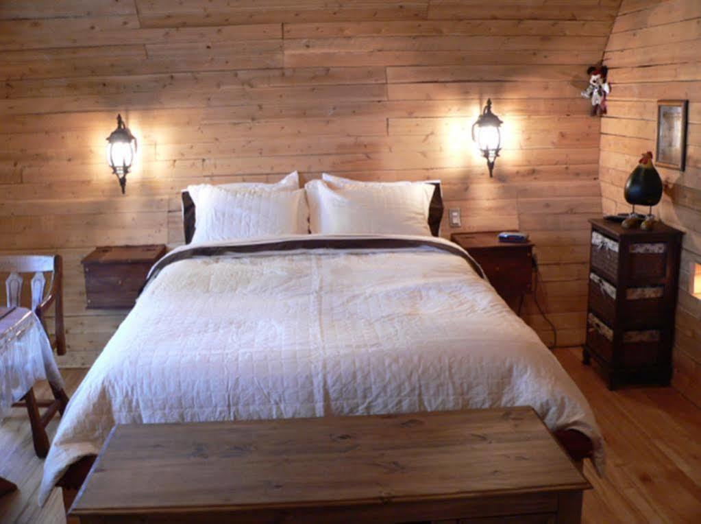 L'Oasis Du Pirate Bed & Breakfast Lévis Екстериор снимка