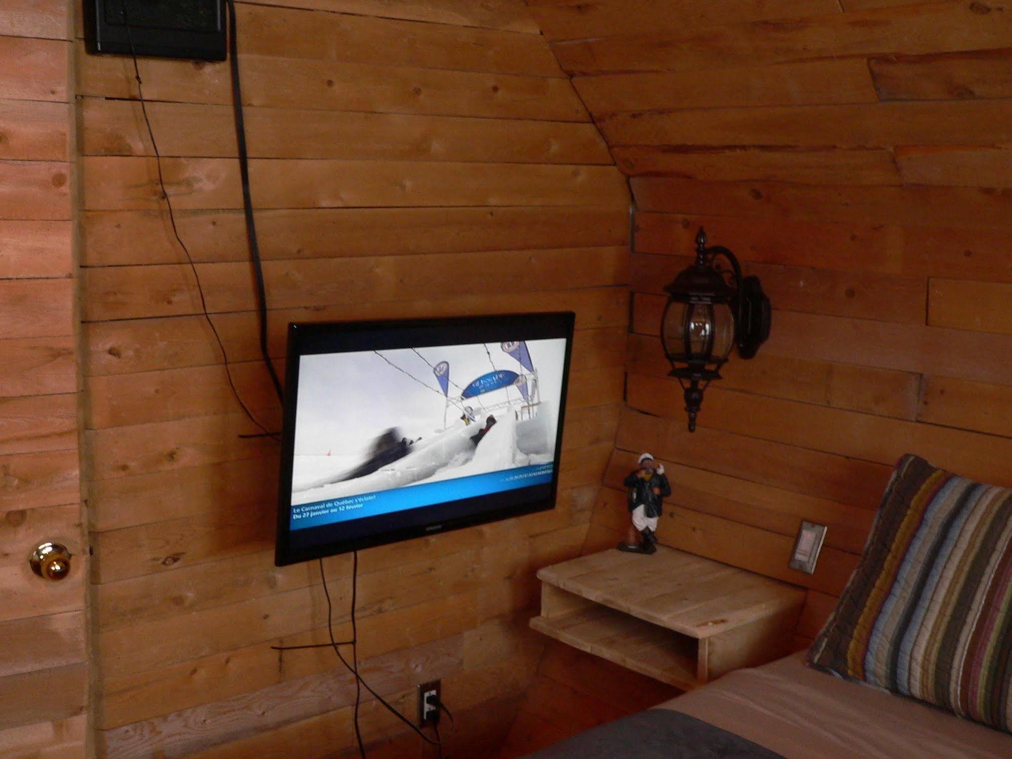 L'Oasis Du Pirate Bed & Breakfast Lévis Екстериор снимка