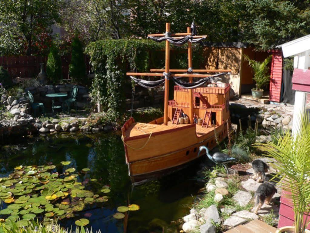 L'Oasis Du Pirate Bed & Breakfast Lévis Екстериор снимка